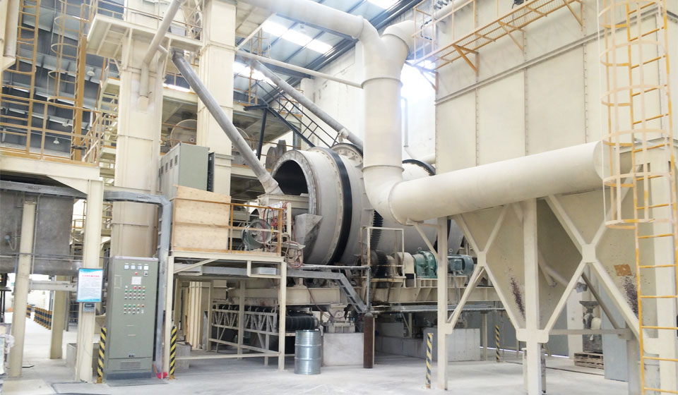 全自动滚筒造粒机(6000吨/年)